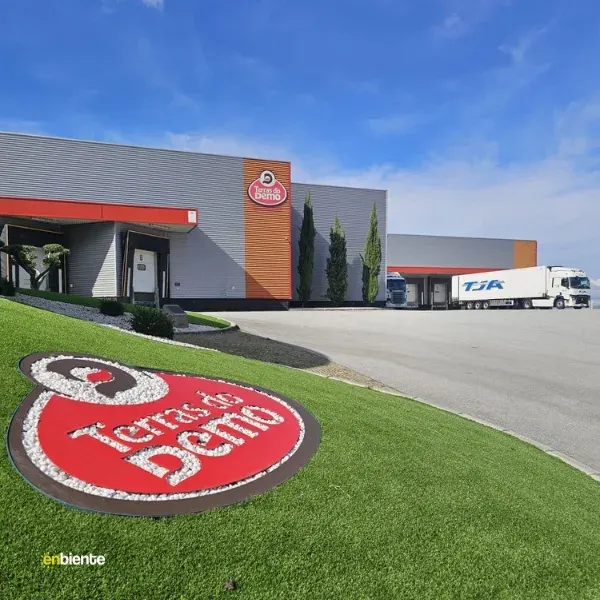 Infraestrutura de carregamento elétrico nas instalações Terras do Demo em Armamar
